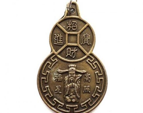 keisarillinen amuletti onnea varten