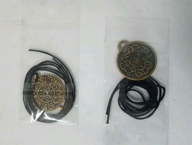 Usko keisarilliseen amulettiin